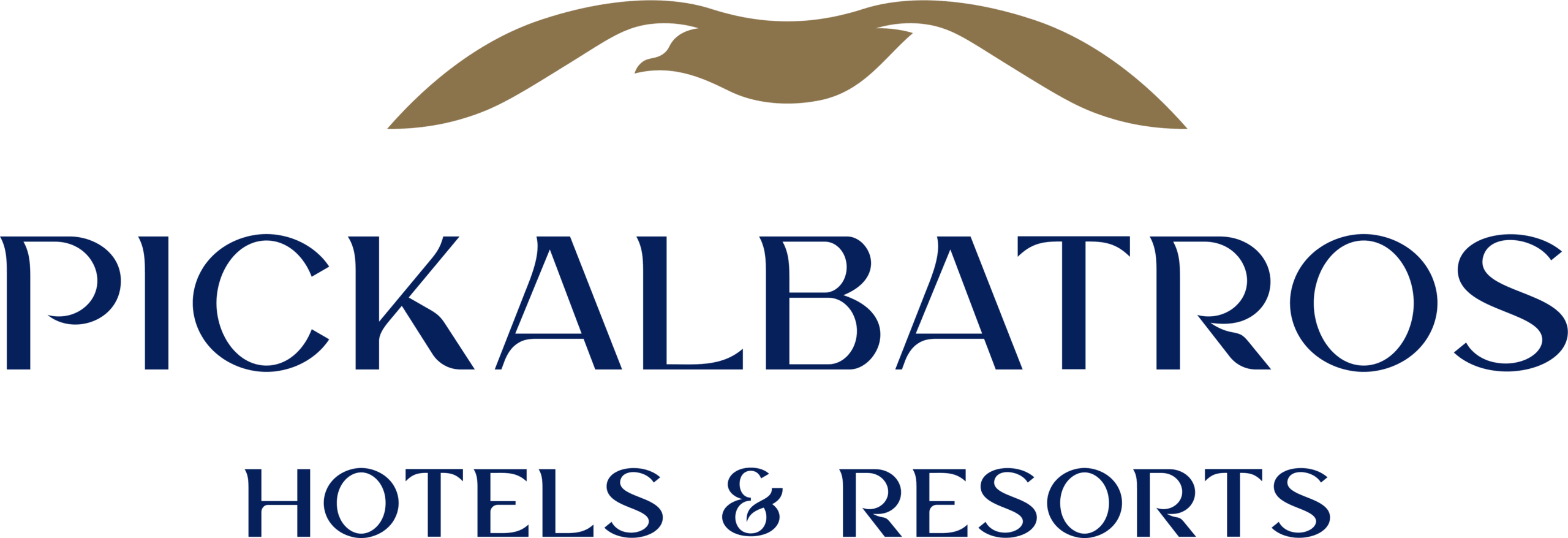 Das Logo von Pickalbatros Hotels & Resorts zeigt einen stilisierten goldenen Vogel über dem blauen Schriftzug „PICKALBATROS“ und „HOTELS & RESORTS“ auf hellem Hintergrund.