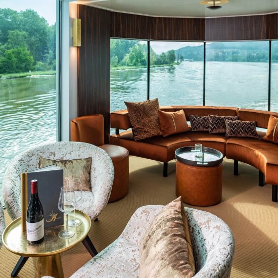Lueftner Cruises_AMADEUS Star_Amadeus Club 01-min